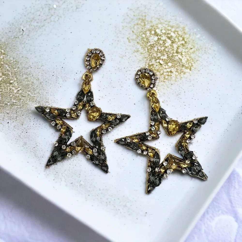 Starry Chic: Dazzling Black & Gold Star Rhinestone Earrings! NWT Dangle